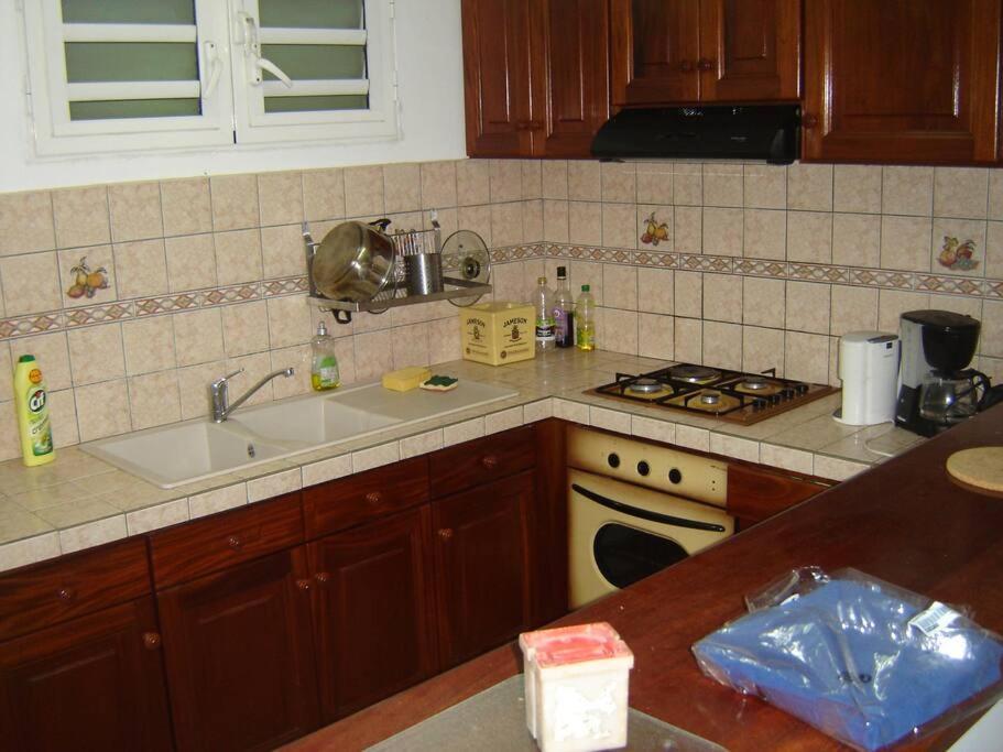 Charmant Appartement Verdoyant Le Morne-Vert Екстериор снимка