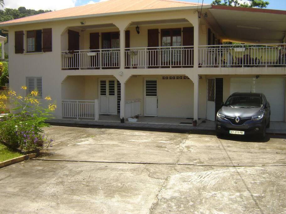 Charmant Appartement Verdoyant Le Morne-Vert Екстериор снимка